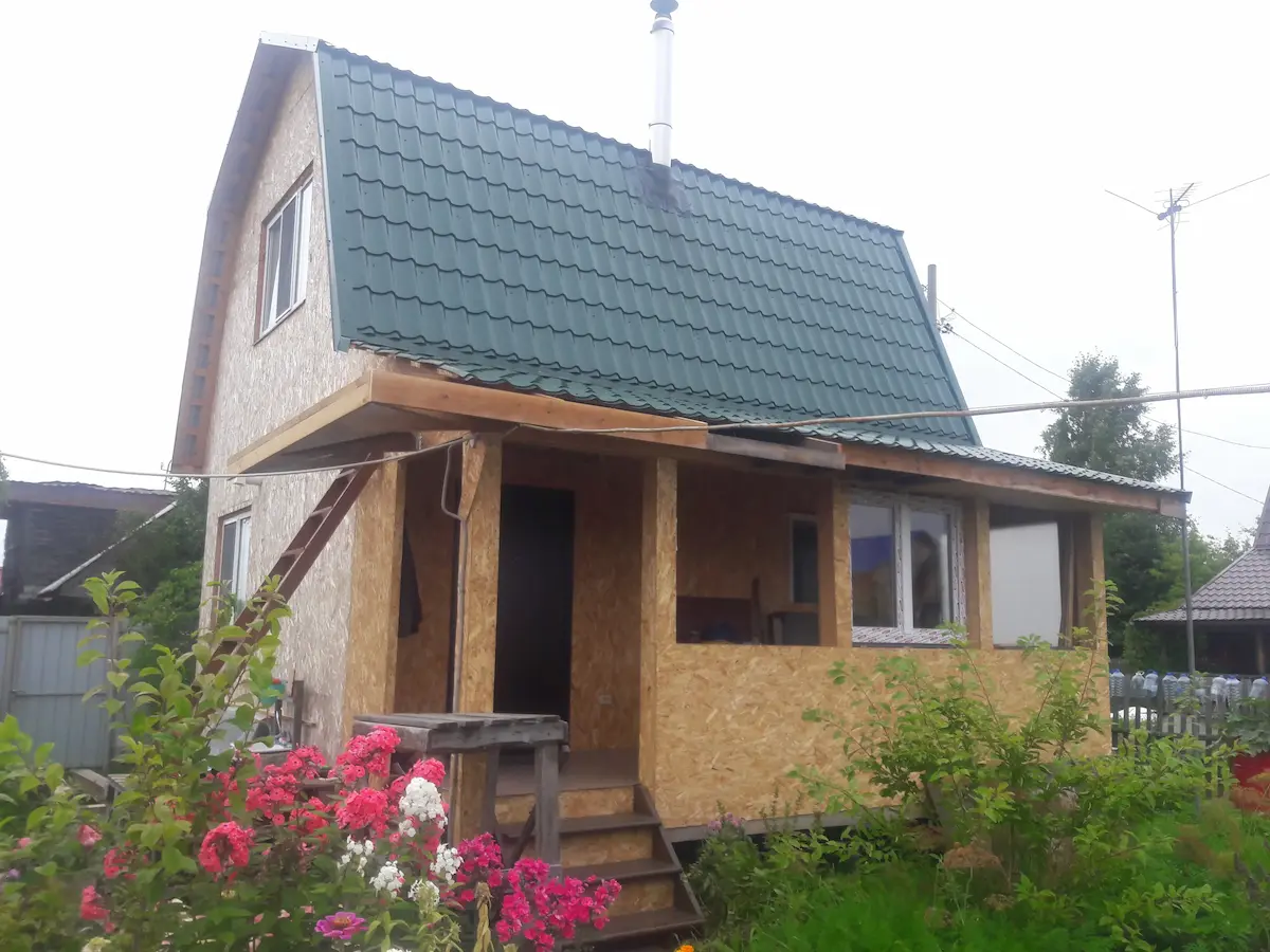 До: Виниловый сайдинг блок-хаус, цоколь под камень. С/Т Ёлочка